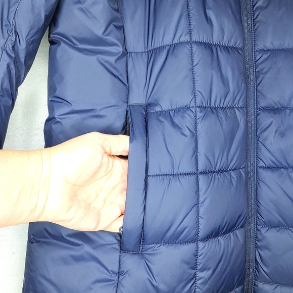 Swiss Tech Puffer coat, Navy, Size Small. - Picture 8 of 16